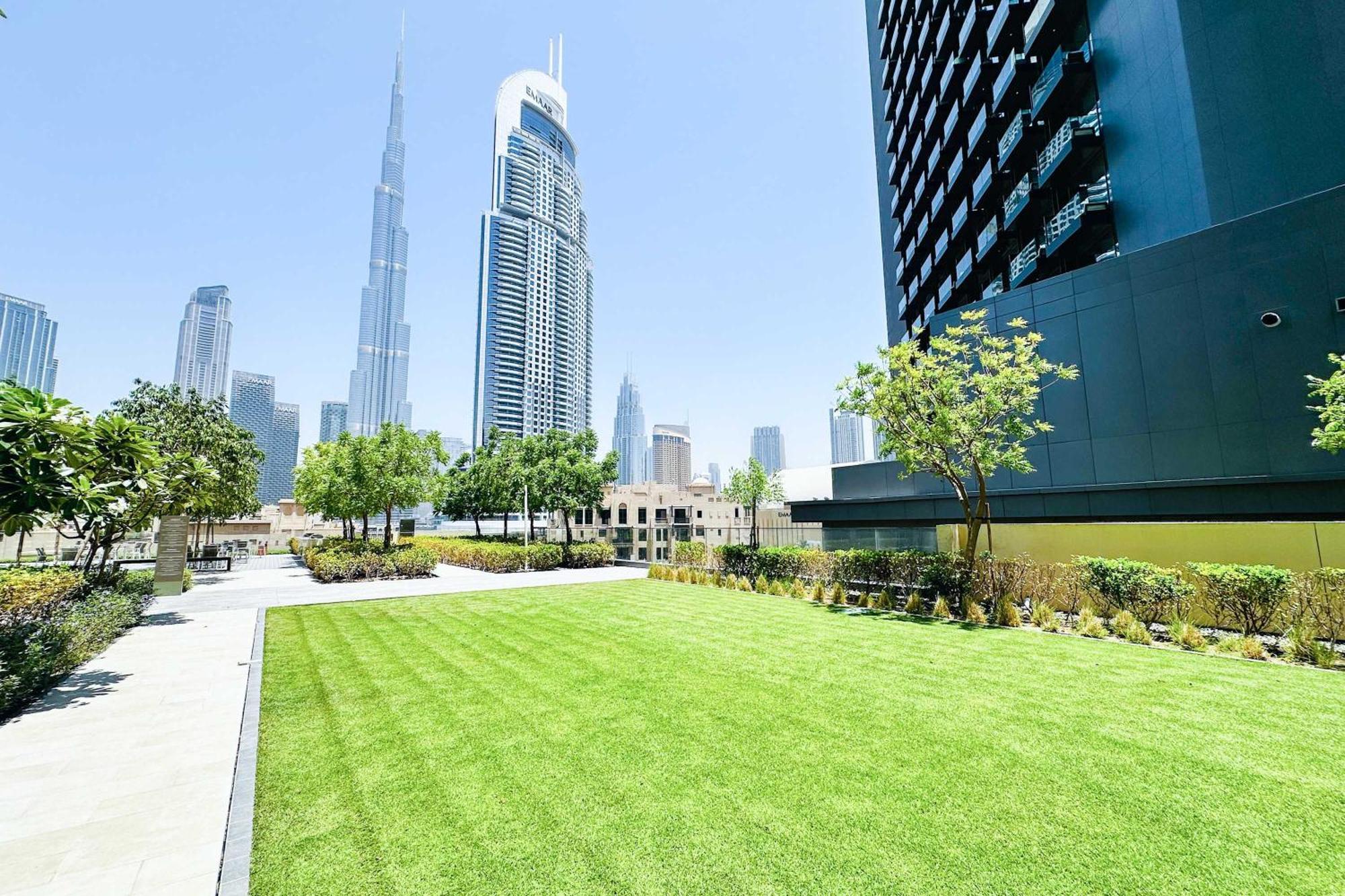 Pvh - 2br With Burj Khalifa View - Burj Royale *