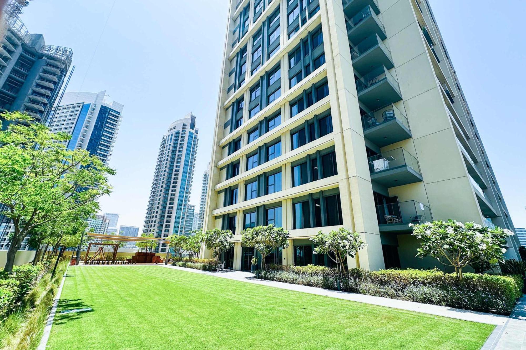 Pvh - 2br With Burj Khalifa View - Burj Royale Apartment *
