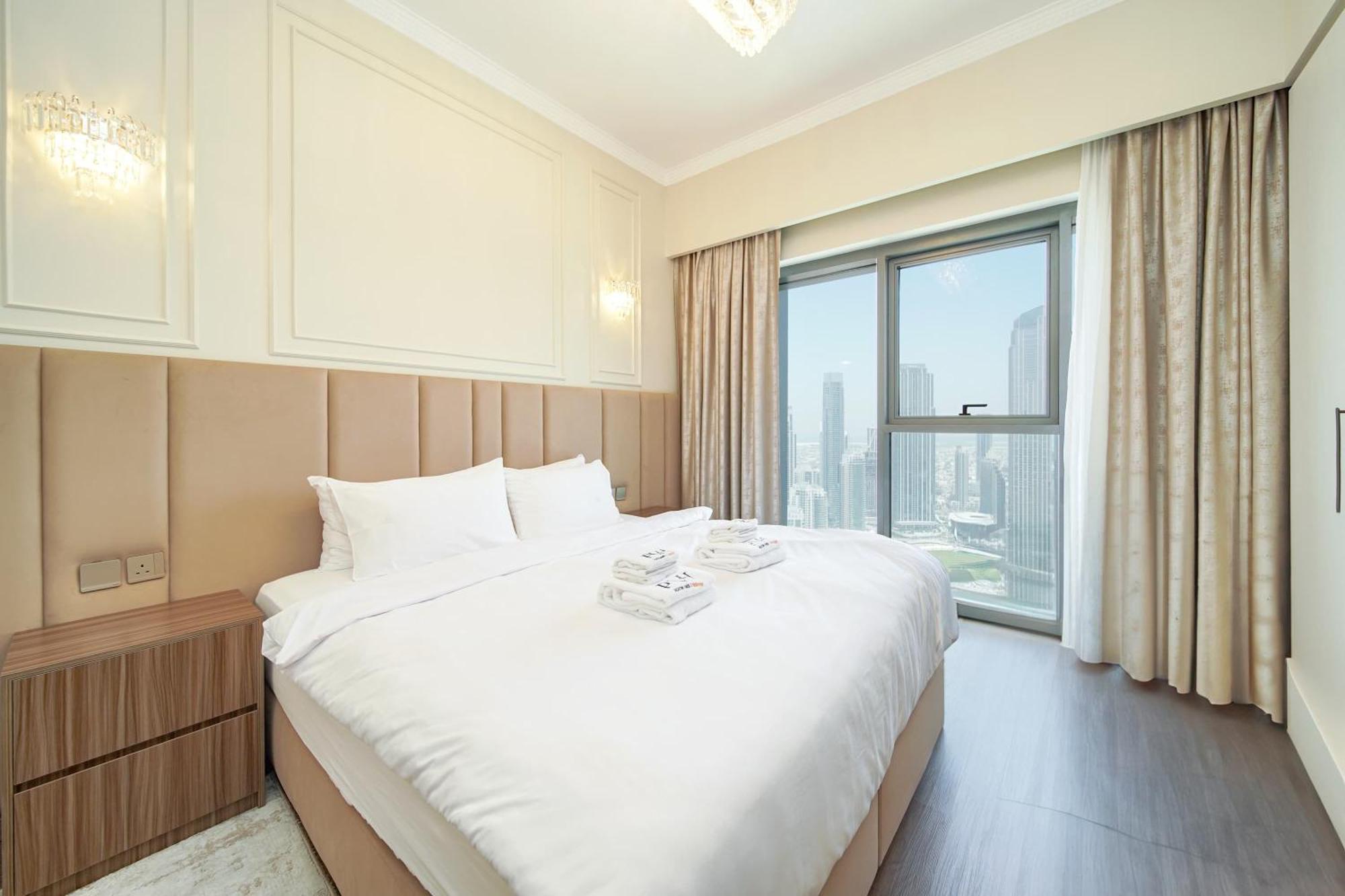 Pvh - 2br With Burj Khalifa View - Burj Royale Apartment *